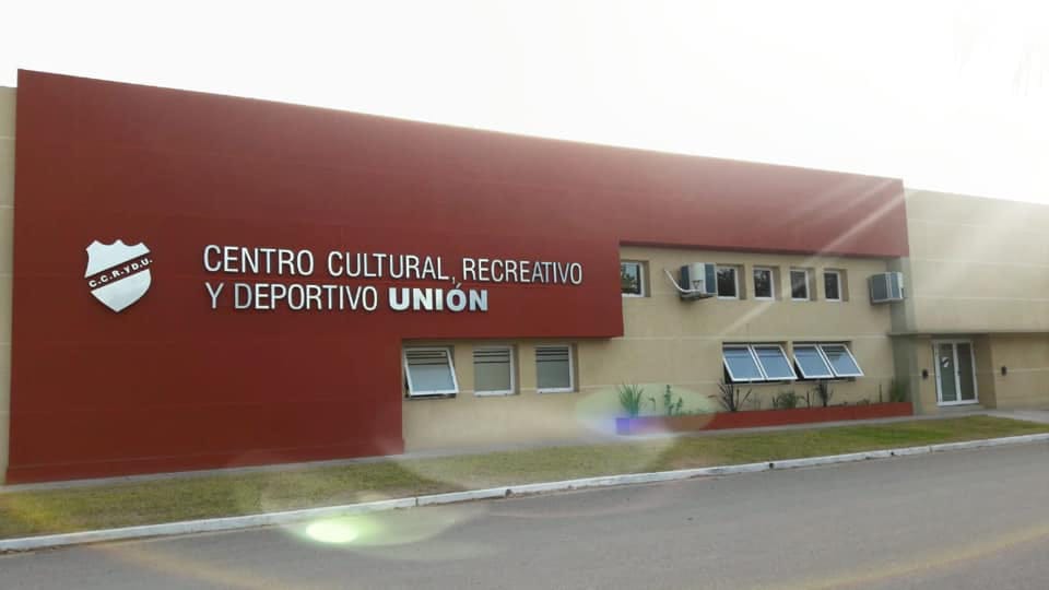 SoloLEFoficial's tweet photo. Hoy 8 de Junio está cumpliendo sus primeros 65 años de vida el Centro Cultural, Recreativo y Deportivo Unión de Santo Domingo y por ese motivo hablamos con el vicepresidente de la institución el señor Lucindo Arber. #ligaesperancina #LucindoArber #sololef https://t.co/EgM1vkN9gv https://t.co/UgPQW7PzL6
