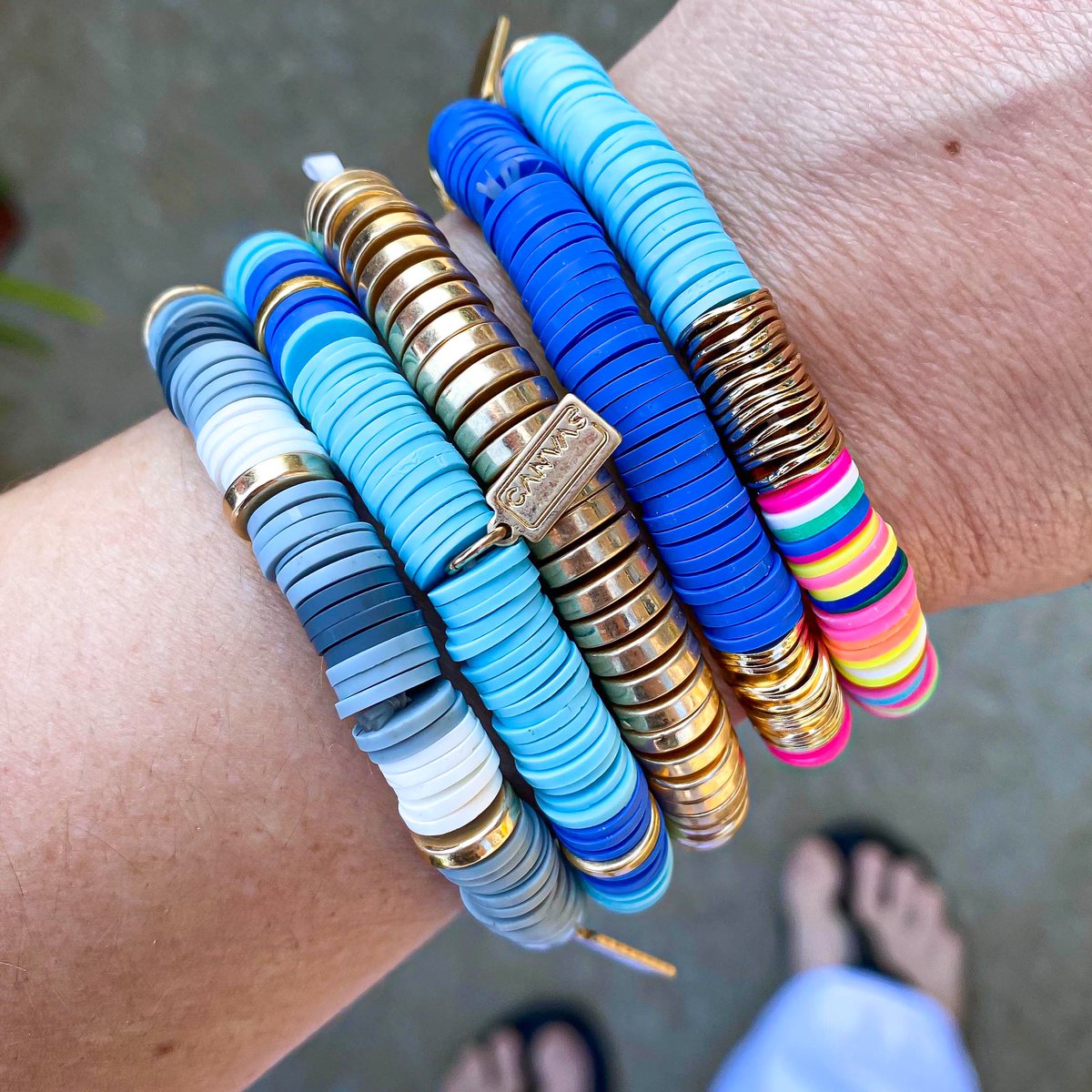 DryFalls's tweet image. These would look AMAZING on YOU!! Shop our colorful bracelets from @canvas_style for summer. #DFOStyle #StackYourStyle #ColorfulBracelets #CanvasJewelry