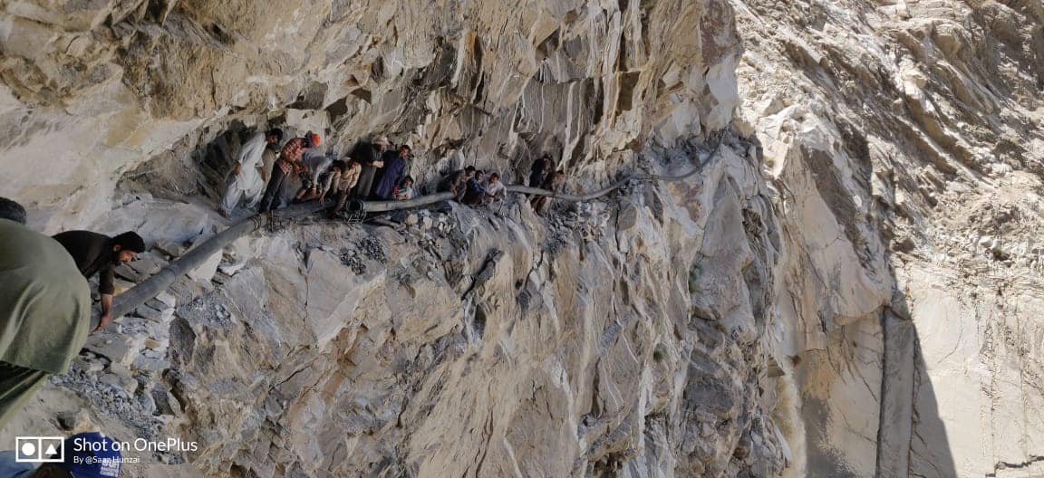 It can take lives to get a drop of water

They are not adventure tourists
They are residents of Aliabad village in #Hunza, trying to restore the only water supply that was destroyed by GLOF
Don't blame COVID for every death, blind, deaf & dead state system is just enough