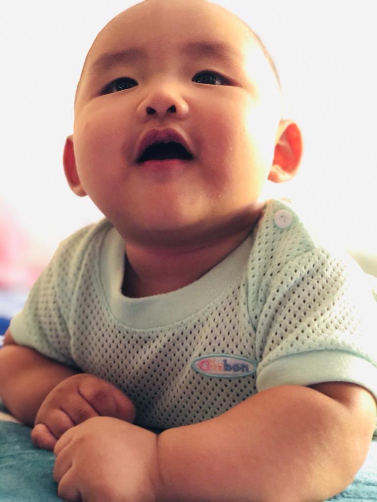 aieenn_'s tweet photo. My First Born 💜💛 https://t.co/HZt6kn8kom