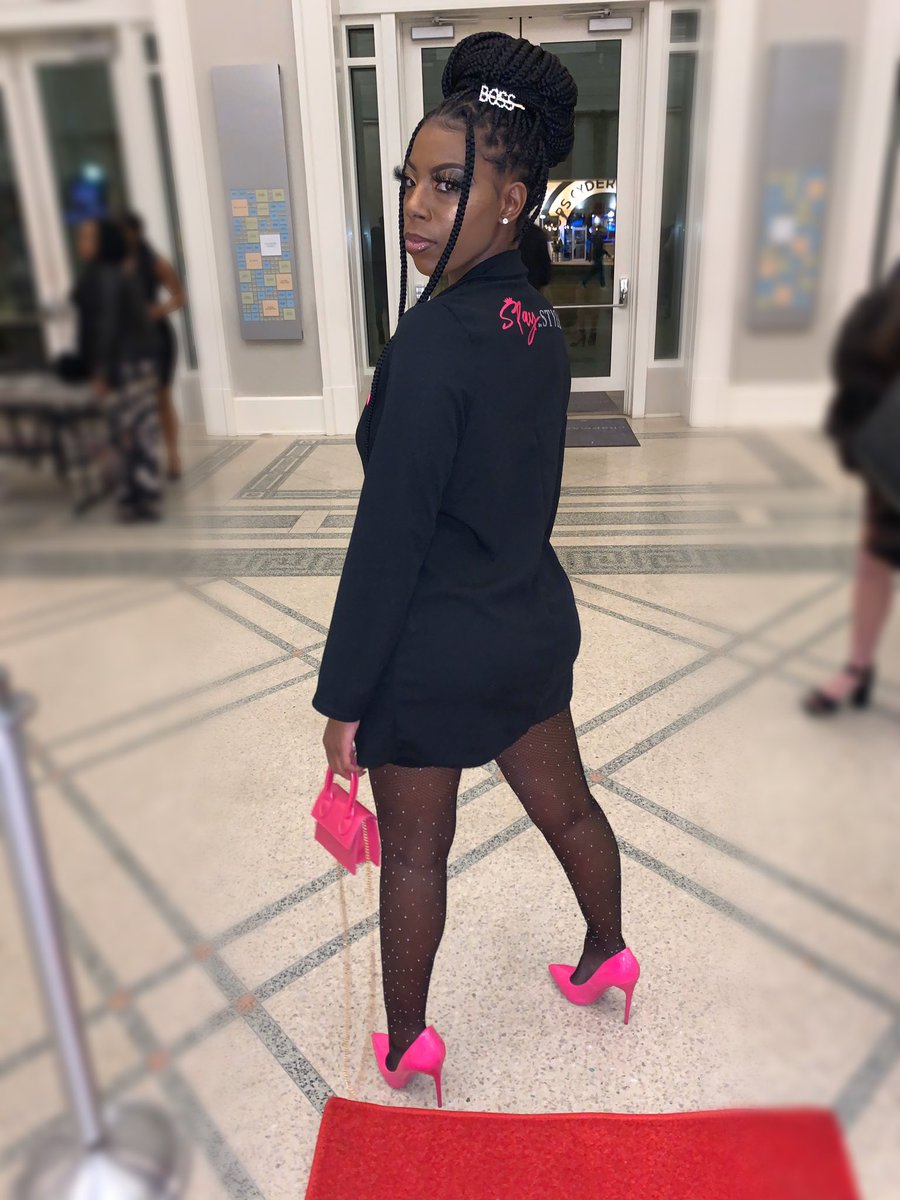 TasiaaW_'s tweet image. @SlayInStylee 
Ig:Slayinstylee
Slayinstylee.com 

22 years old....business owner of Slayinstyle,LLC 💓 shop with me ladies guarantee you’ll be very satisfied with your purchase 🤞🏾