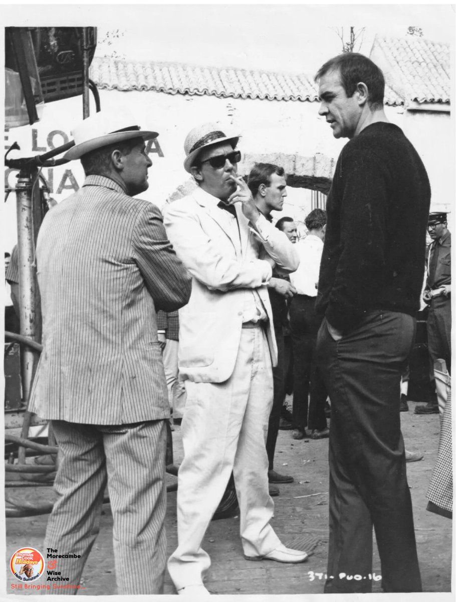 eric_ernie_col's tweet photo. A terrific rare photo...
Agents 003, 00 Gauge and 007 plan their next mission...
#MorecambeAndWise👓🌞 entertain #SeanConnery on the set of #TheMagnificentTwo
Sean, was filming #YouOnlyLiveTwice at the same time @PinewoodStudios
during 1966
#JamesBond #LicenceToLaugh https://t.co/aDJ5TGavG2