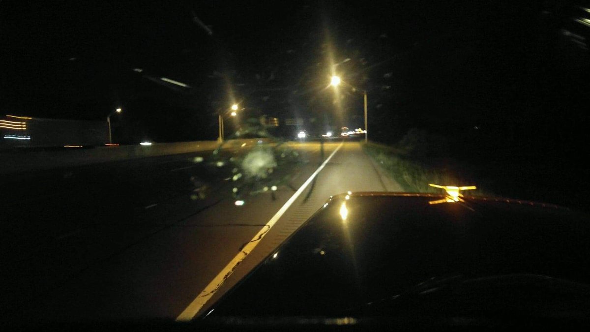 taylorbilt's tweet photo. ATTENTION TRUCKERS......
SHOOTER ALERT

My good friends semi just got shot at. Came in thru drivers side window &amp; exited out the windshield near Columbus Ohio on I-70..BE CAREFUL...Thanks Mike Landis from @TruckersRights ... https://t.co/vWmbyFRNAm