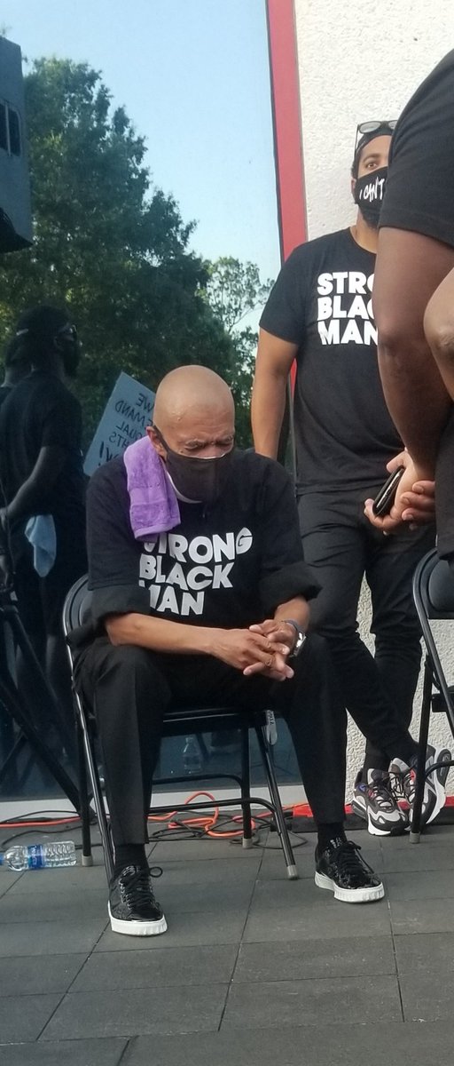 TheMountBishop's tweet photo. When you know you can rest because your son has your back. https://t.co/prLD80oOSO