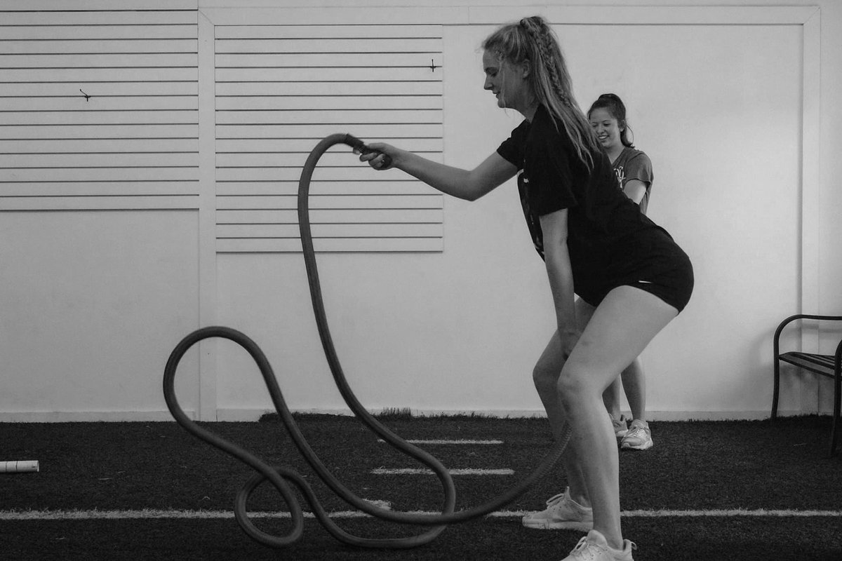 hanwatk's tweet photo. So happy to be back at Coach Matt’s! I’ve missed our jump class! #FutureSugarBear #GettingReadyForTheFall https://t.co/qBzUi9OC5v