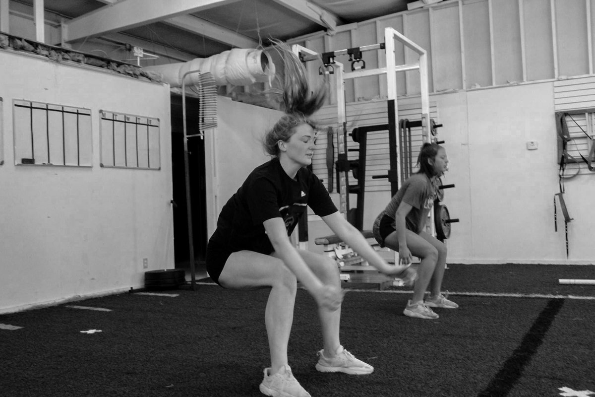 hanwatk's tweet photo. So happy to be back at Coach Matt’s! I’ve missed our jump class! #FutureSugarBear #GettingReadyForTheFall https://t.co/qBzUi9OC5v