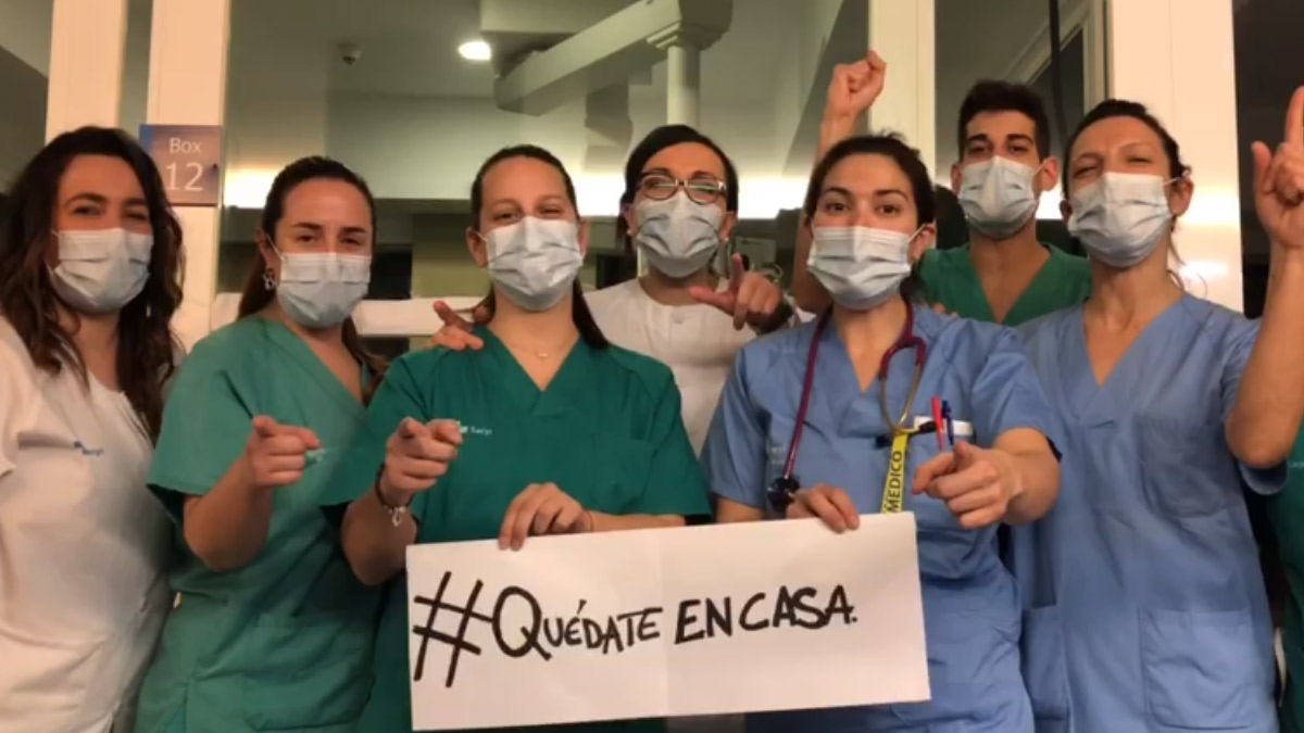 epigmenioibarra's tweet photo. Hoy a las 9:00pm
Les pido su apoyo en el PaseDeLista para seguir exigiendo justicia y verdad.
Repudiamos a quienes buscan reimponer el régimen corrupto y saqueador.
BastaDeFakeNews
XPazJusticiaDemocracia
UnidosSaldremosAdelante
#TransformaremosMexico https://t.co/Gk13LWXIbU