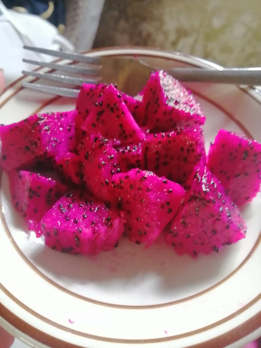 poz_cutie's tweet photo. tara meryenda
dragon fruit
#freshfrombackyard https://t.co/iUiWSVaO40