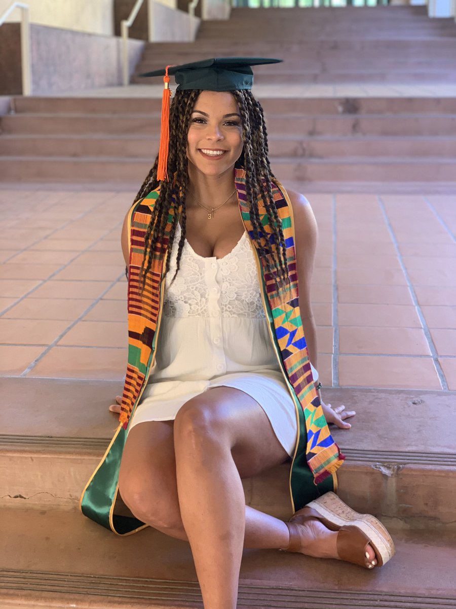 DyeStahley's tweet photo. Since I’m officially done with my undergrad! Up next: Masters Degree + mommy 🤓👶🏽 https://t.co/YGgjGJNocC