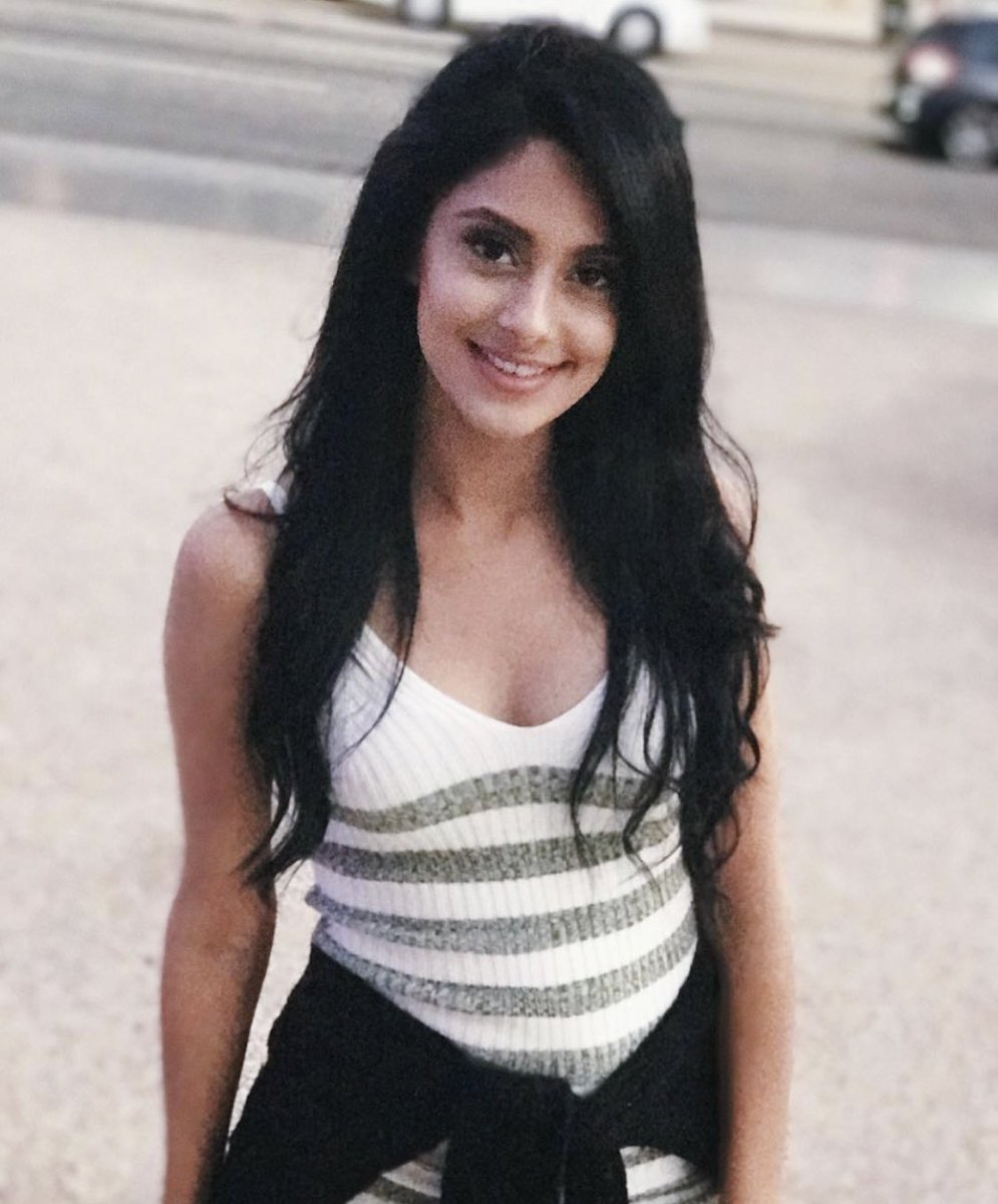 ItsManpreetToor's tweet photo. 2017 vs. 2020 🤷🏻‍♀️ https://t.co/5c1KG6BbPP