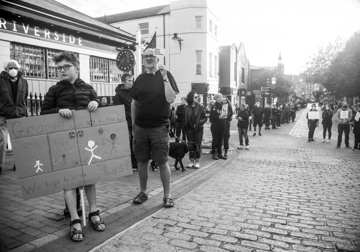 Vandyckwebsites's tweet photo. Last night in Lewes. From the top of the High Street to the bottom of Cliffe, on both sides of the road, socially distanced when not in family groups. https://t.co/vESzAvnkEV