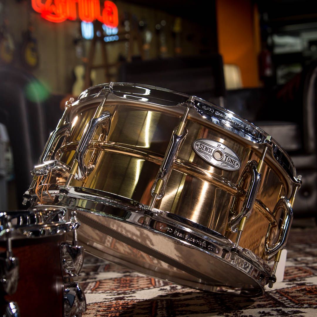 Txirulamusik's tweet photo. Os traemos clase más alta, la Sensitone Premiun en bronce fosforoso, un autentico cañonazo, con un acabado inmejorable... 😮
https://t.co/76nkQ0bCxt
.
.
.
.
#drums #drummer #drum #drumzone #drumgear #drumehead #drumtuning #drumporn #drumpower #instadrums #drumsofinstagram https://t.co/D6xtnBXrni