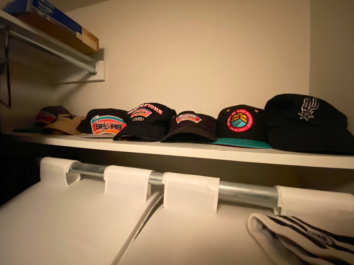 rx3running's tweet photo. @manchesterremy @drewbutler7 @GoSPURSgoUK I ride with my ‘99 champ hat. My collection is not nearly as organized. https://t.co/x3fleI1Kvq
