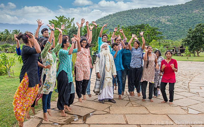 If you shift from unwillingness to willingness, from inertia to effervescence, your life will be joyful and effortless.
#SadhguruQuotes