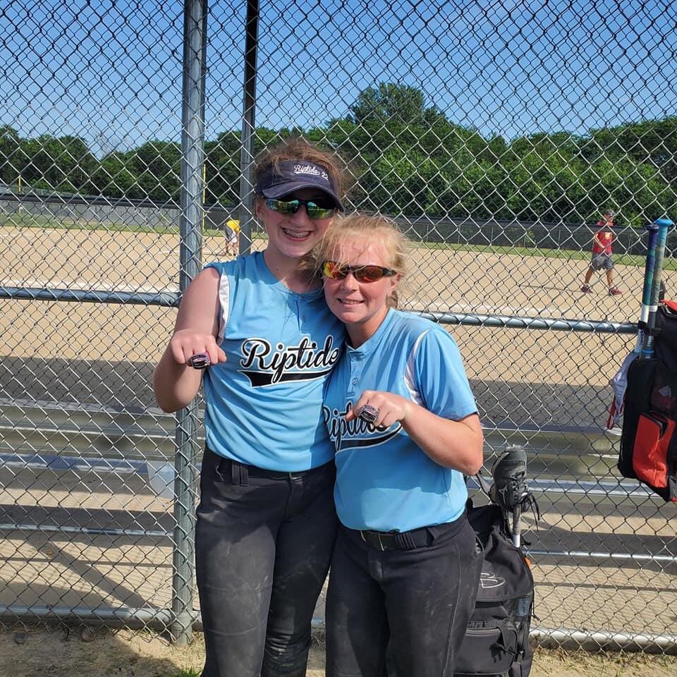 USAPrime_C_Iowa's tweet photo. I wanted to give a shout out to these 3 girls on hitting over .400 for the weekend and helping their team to the championship game. These 3 came to hit this weekend. https://t.co/xNt8Fe36HJ