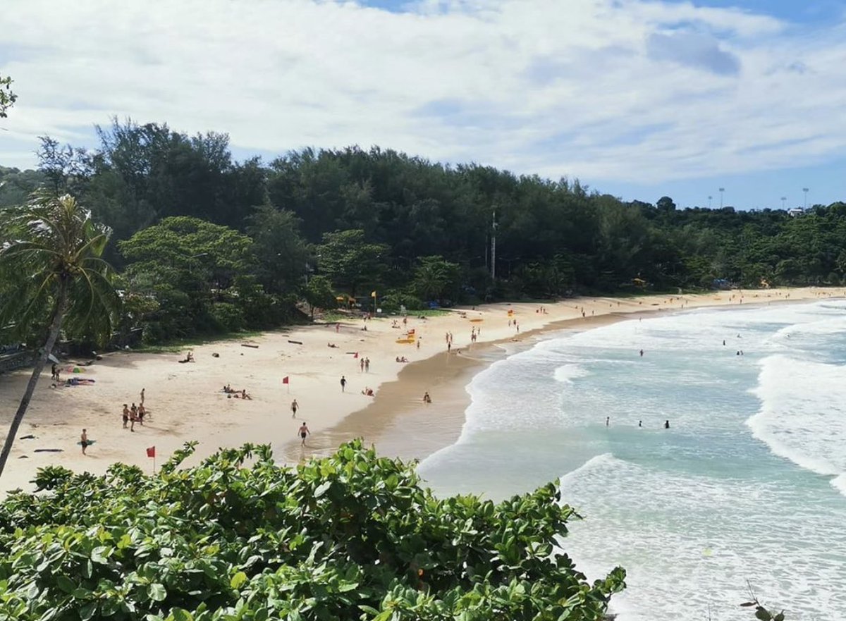 Vanuthaset91's tweet photo. หาดในหานเปิดวันแรก ผู้คนก็มาเที่ยวกันละ ส่วนมากก็ฝรั่งแถวนั้นแหละครับ #ในหาน #ภูเก็ต #naiharn #phuket #beachopen https://t.co/VXIhNLJlAF