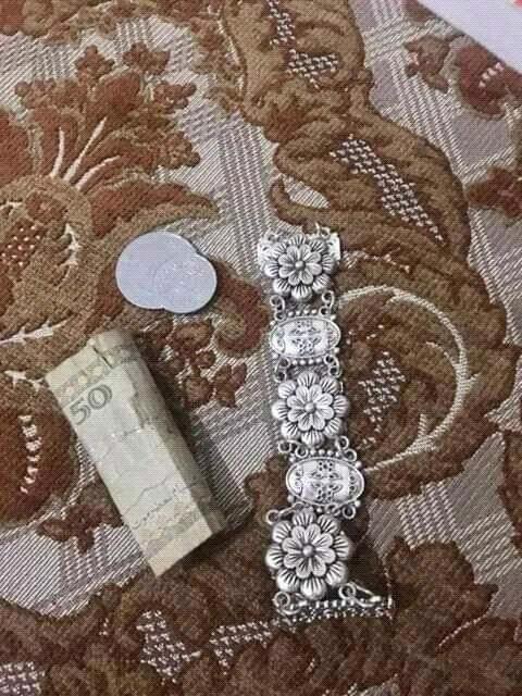 الي عاد معي بروح ابيع الفضه اليوم كم بتدي لي تقلو