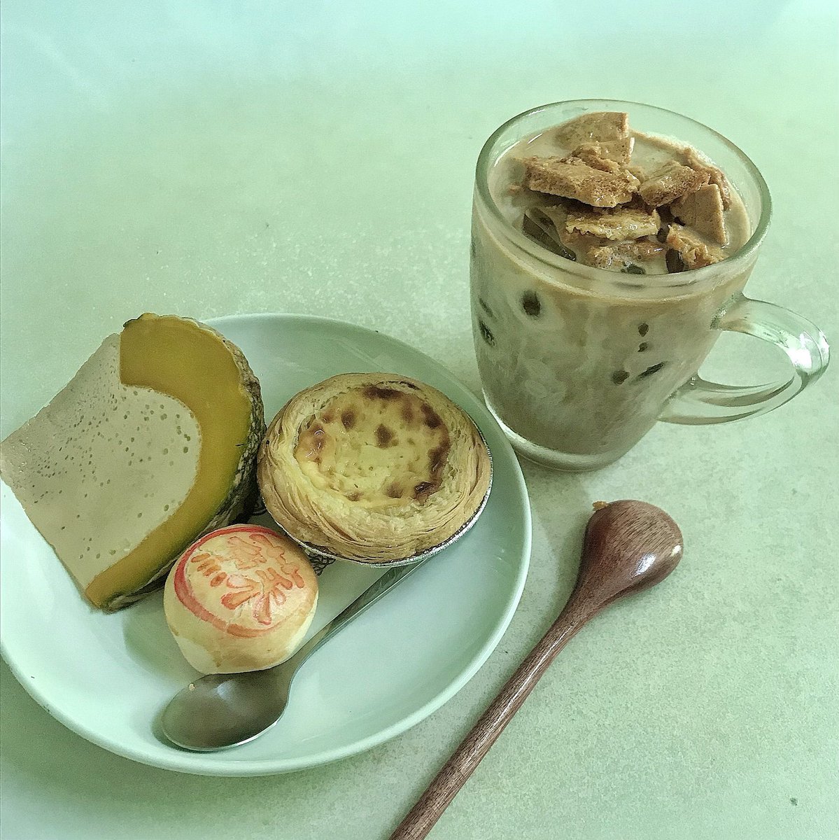 nnpDD's tweet image. ☕️🥛🥧🥮
..
..
..
..
..
..
..
..
..
..
..
..
..
..
..
..
..
..
..
..
#dalgona #dalgonacoffee #dalgonalatte #coffeetime #koreanfood #koreacoffee #drink #homecafe  #dessert #cafevlog #yummy  #foodbyploy   #foodphotography