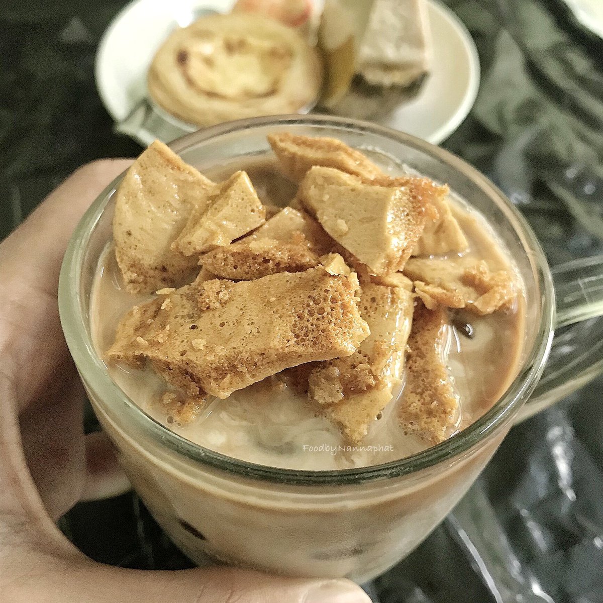 nnpDD's tweet image. ☕️🥛🥧🥮
..
..
..
..
..
..
..
..
..
..
..
..
..
..
..
..
..
..
..
..
#dalgona #dalgonacoffee #dalgonalatte #coffeetime #koreanfood #koreacoffee #drink #homecafe  #dessert #cafevlog #yummy  #foodbyploy   #foodphotography