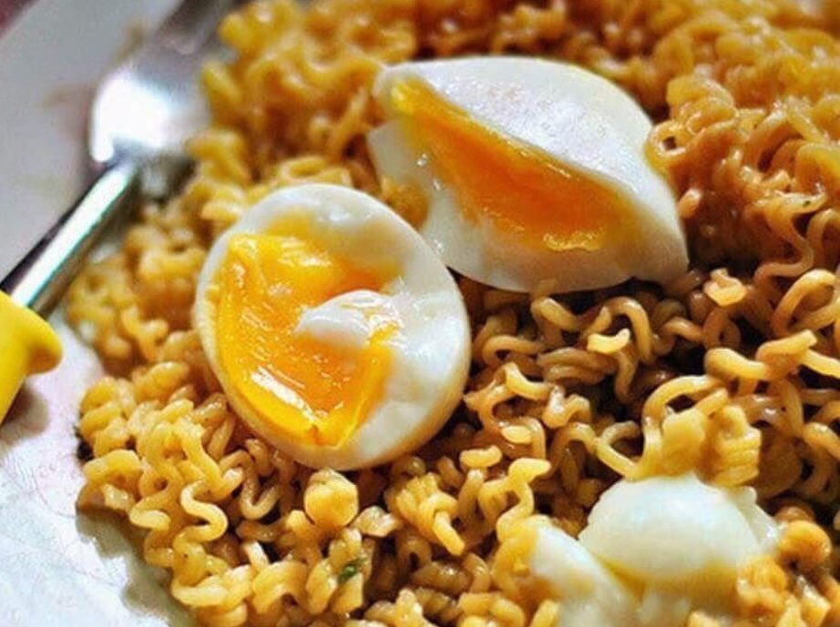 Foodicted On Twitter Pancit Canton With Egg