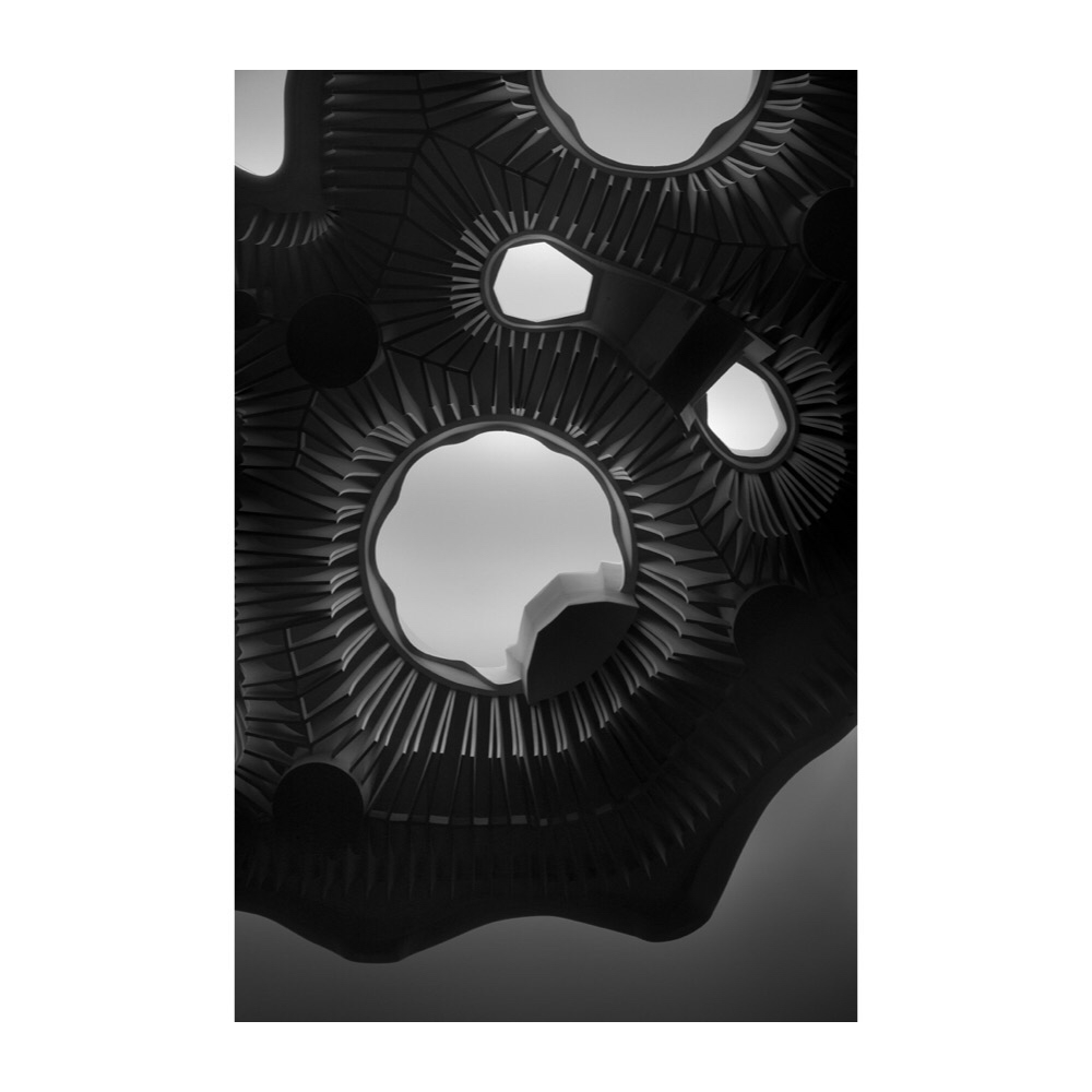 Aitor Ortiz has developed a solid artistic career disputing the limits of architectural photography 📸

📷 'Gaudí 048' by #AitorOrtiz