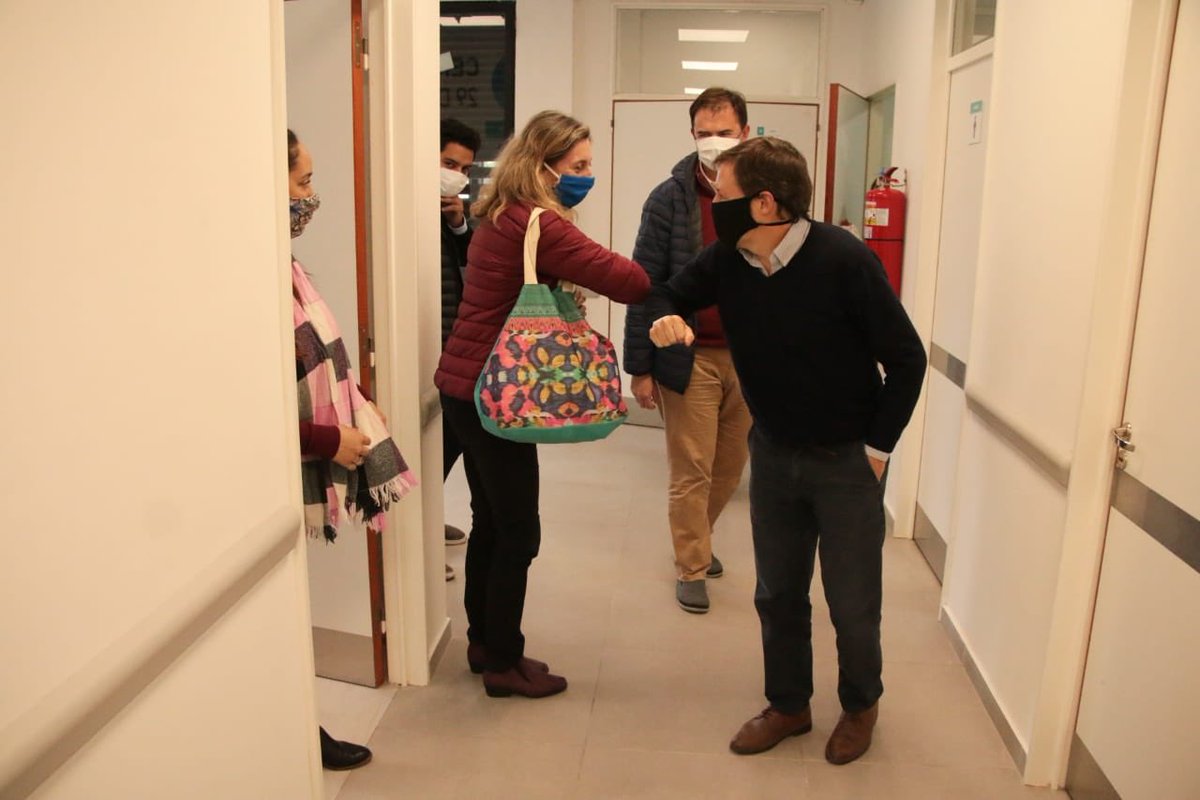 Auka24SM's tweet photo. El Intendente @jaimemendezh "Visitamos recién el Centro de Salud “29 de septiembre”, en Santa Brígida, que empezó a funcionar esta mañana. Saludamos a su personal y a los vecinos que ya se están atendiendo #RedAmba @BAProvincia." @dlTorrePablo @hugoreverdito @Piojomendez https://t.co/Xpneloj4ND