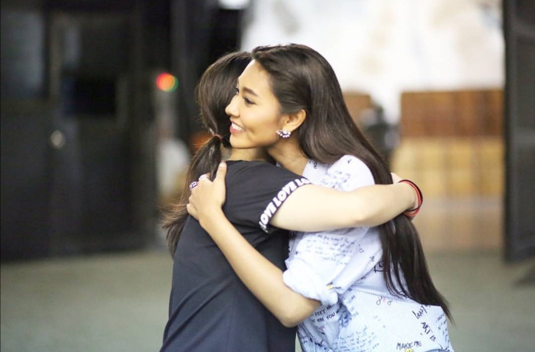 Natty_Kanyarath's tweet photo. นาน ๆ จะได้เขียนความรู้สึกถึงเมนยาว ๆ แบบนี้ ไม่รู้ว่าสถานการณ์แบบนี้จะเหมาะสมไหม แต่อยากบอกพี่จริง ๆ ค่ะ ไม่ว่ายังไงกลิตเตอร์คนนี้ก็จะไม่ทำให้พี่ผิดหวังแน่นอนค่ะ 💗🌻 #gamwichayanee https://t.co/RRXZxfCpbB