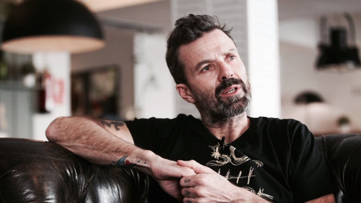 retrochenta's tweet photo. Noticia muy triste: nos ha dejado Pau Donés, cantante de “Jarabe de Palo”. Descansa en paz. https://t.co/tAMQBWhUt9