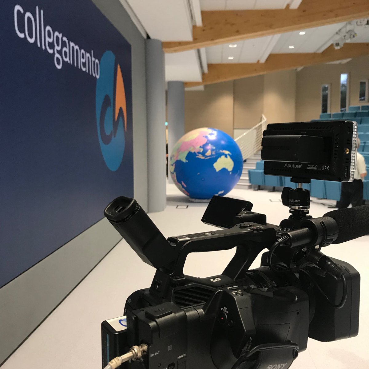 focolaresPT's tweet photo. Collegamento CH
Este sábado, dia 13 de junho, às 11h00 (GMT+1, hora de Lisboa), transmissão EM DIRETO aqui: https://t.co/BCixMMUell
#collegamentoCH #13junho2020 #streaming #focolares #worldwideconnection https://t.co/wh1v0i3J33