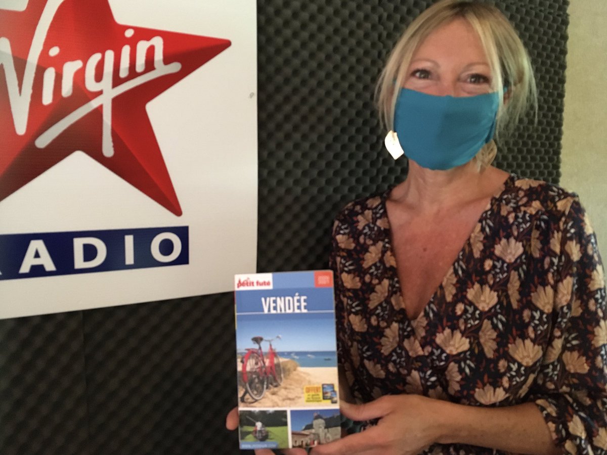 LudoLEJEUNE's tweet photo. Masquée mais toujours aussi Futée ! Linda Castagnier sort l’édition 2020-21 de son célèbre guide Vendéen. Nouvelle maquette l’an prochain ... #Vendée #Tourisme ⁦@petitfutevendee⁩ https://t.co/QP46QAxYsr