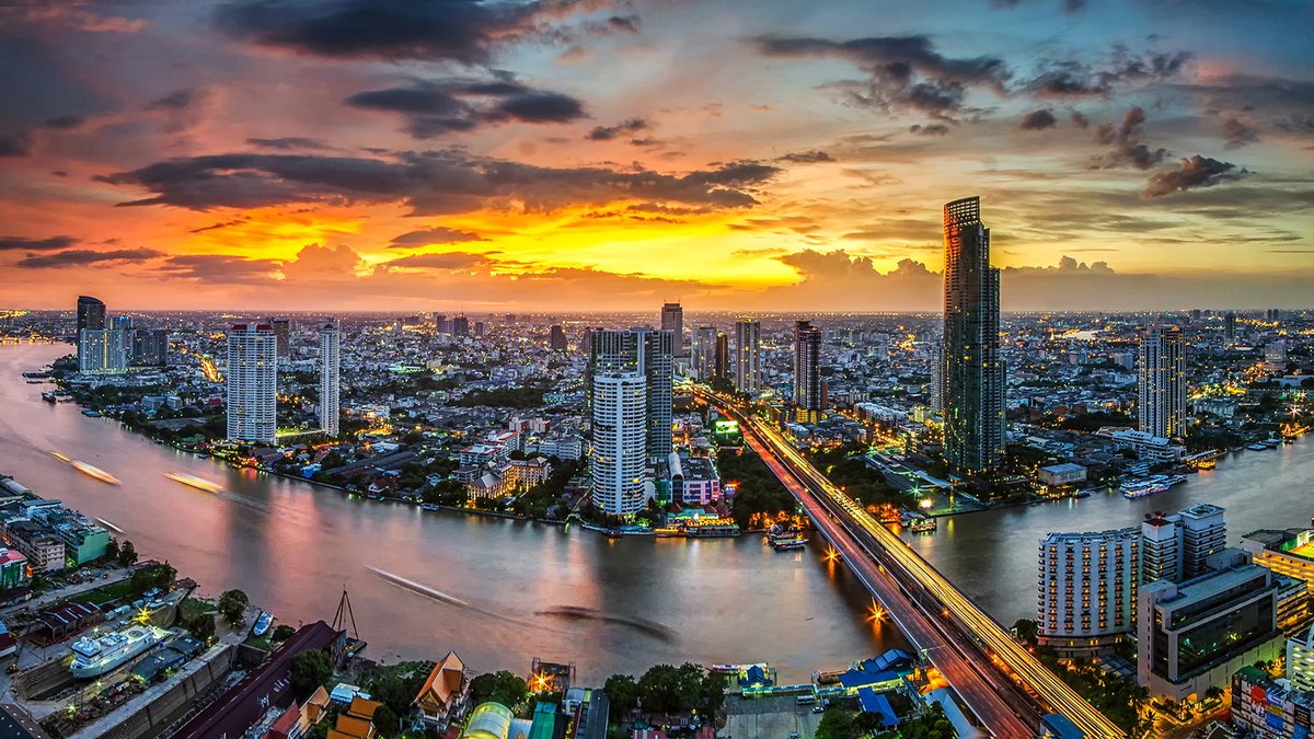 Cleaner air, less pollution, fewer asthma attacks: the lockdown has had clear environmental benefits. Here <a href="/PwC_UK/">PwC UK</a> climate expert @KiranSura_x argues the case for a #GreenRecovery bit.ly/2Yaae4Y