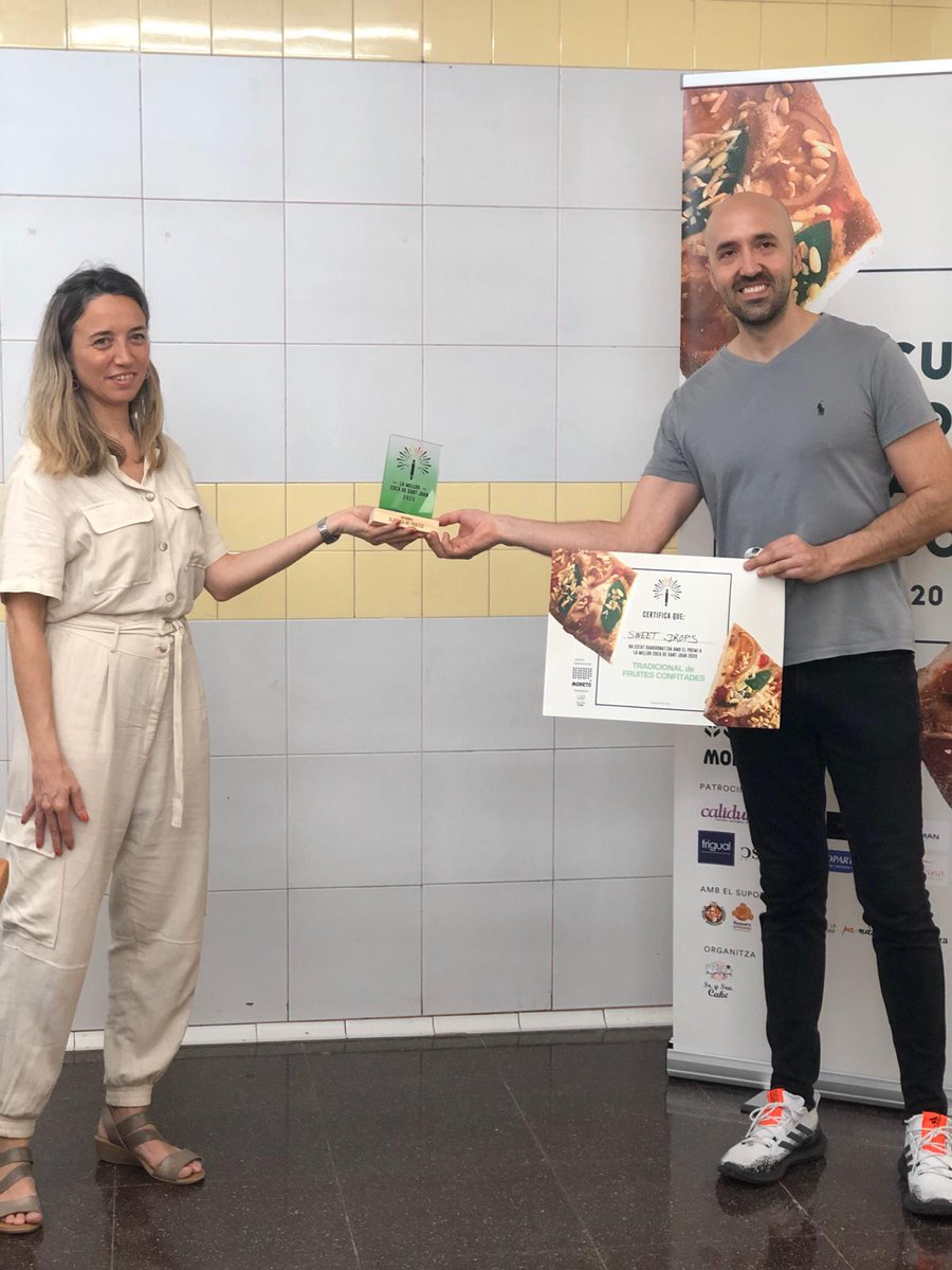 CECUbarcelona's tweet photo. CHEF ECUATORIANO 🇪🇨 GANA CONCURSO EN BARCELONA A LA MEJOR COCA DE SANT JOAN

El Chef 🇪🇨 Pachi Larrea, ganó el concurso🥇"Mejor Coca de Sant Joan 2020", organizado por Sr. y Sra. Cake y el Gremio de Panaderías de #Barcelona.

IG: @pachilarrea

#TalentoEcuatoriano🇪🇨💪#SantJoan https://t.co/XqbxKZlKu8