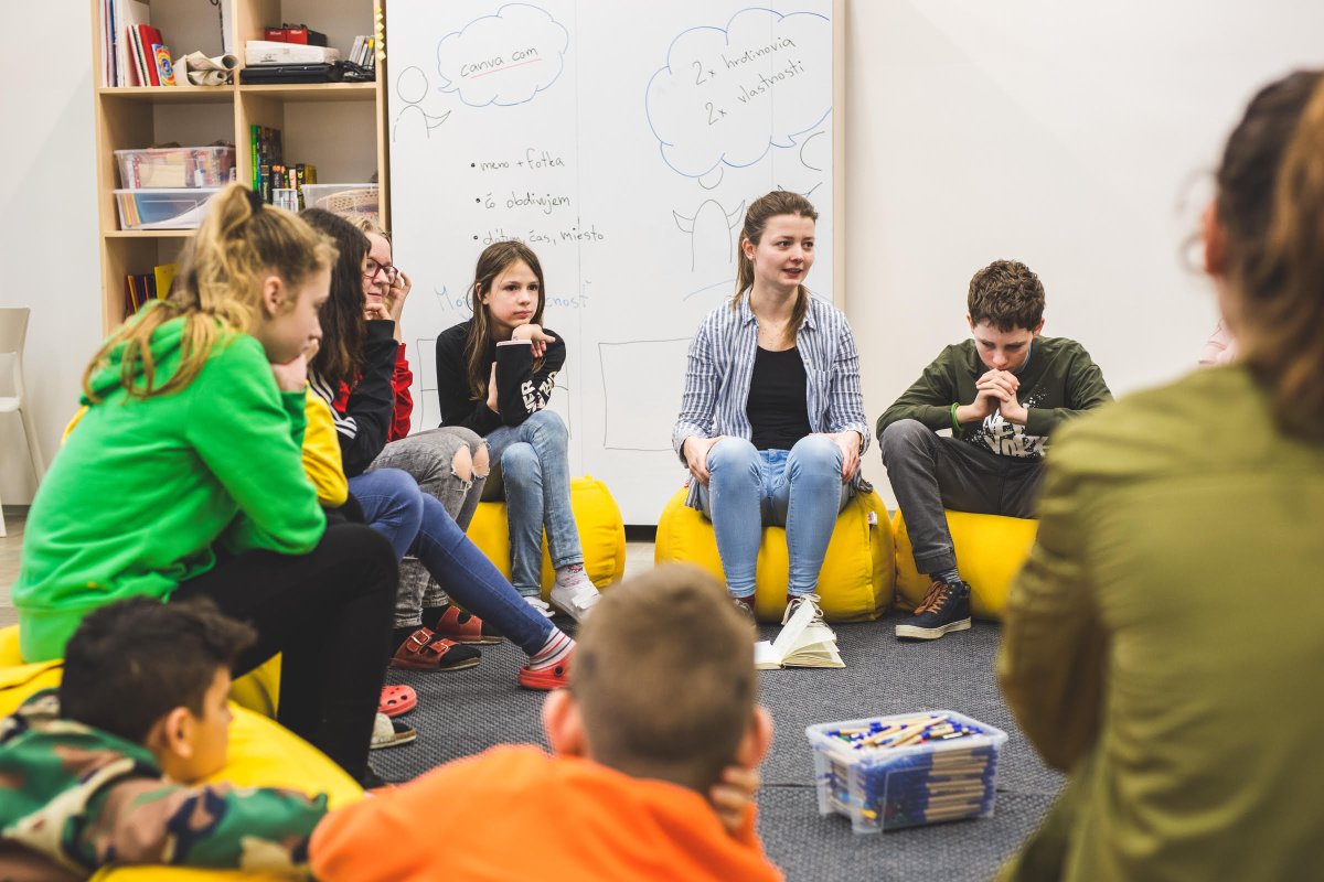 🇸🇰 Innovative center OPEN FUTURE kicked off the first year reaching great numbers and the best part is that it will continue the activities beyond the Social(i)Makers project! Check out their achievents so far: facebook.com/socialimakers/…