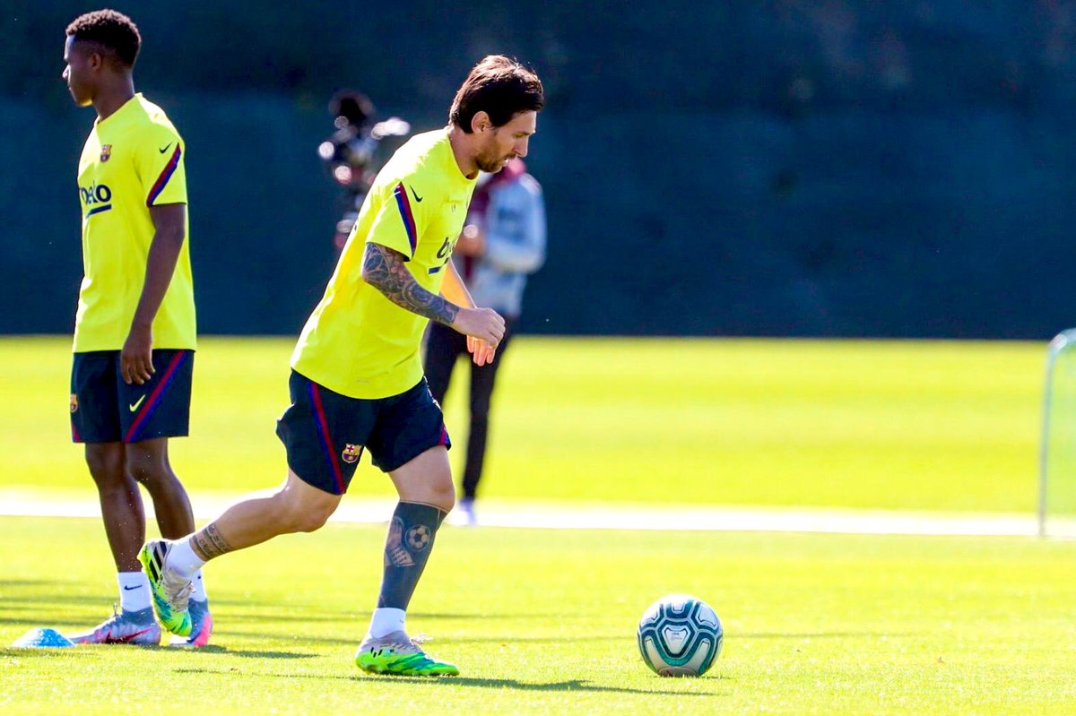 WeAreMessi's tweet photo. ☀️ training session | Lionel Messi https://t.co/VMIHcy1tcX