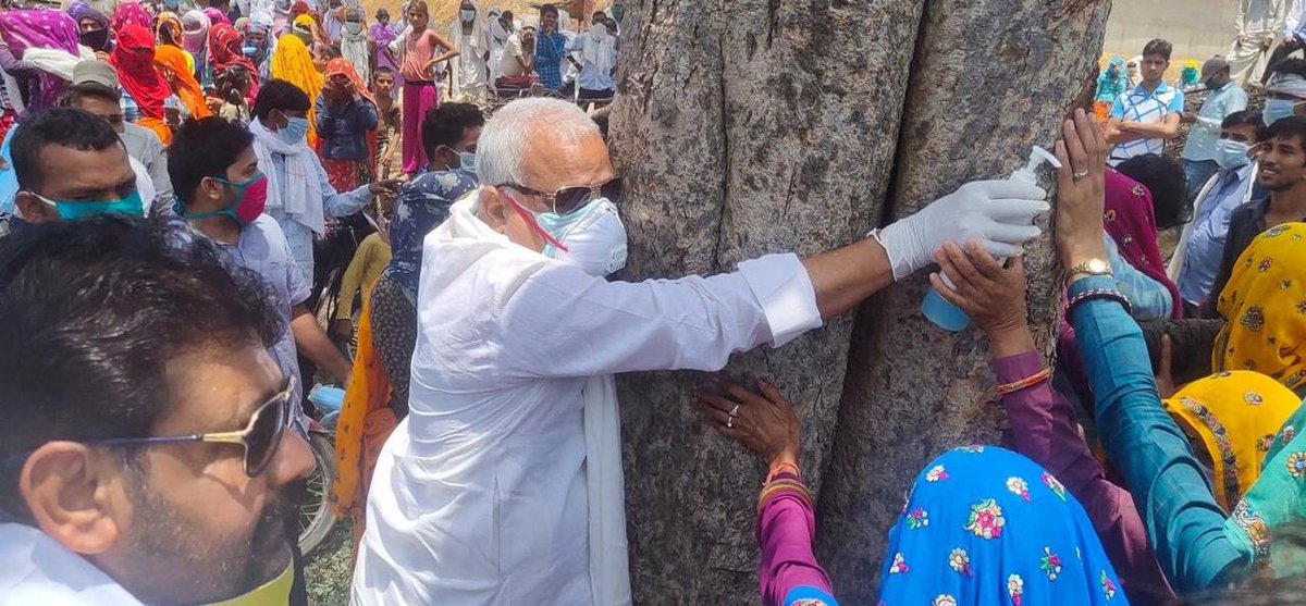 htTweets's tweet photo. Rajasthan farmers launch ‘Chipko Andolan’ to protest against state govt’s construction of highways

(reports @DrRakeshGoswami) 

https://t.co/bFv8Hmxy1d https://t.co/Gj8HUpswFh