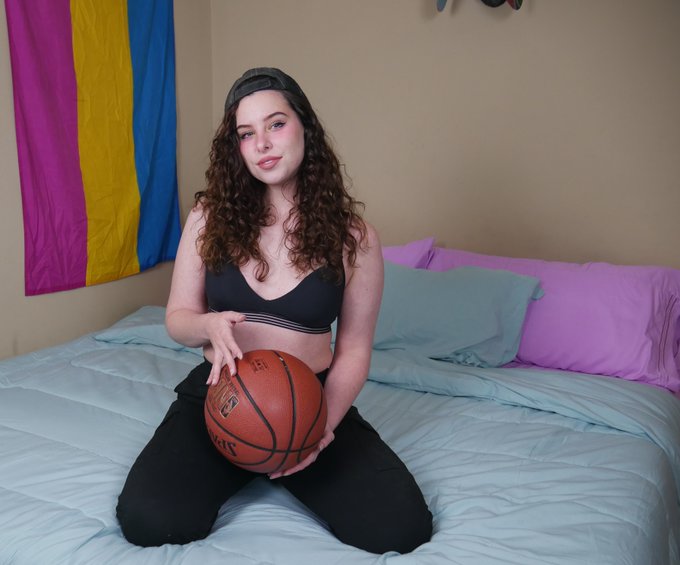 My newest @manyvids vid is too hot to preview! Check it out here: https://t.co/htVG7GzW72 https://t.