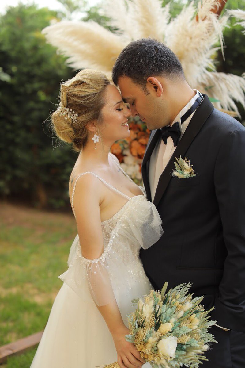 15 kişilik nikah yaptık diye foto da mı çekilmeyelim yani?