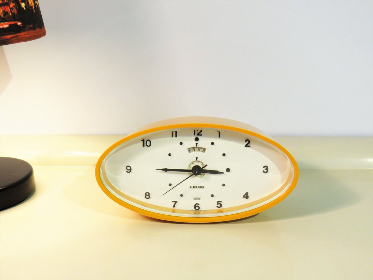 MaLanterne's tweet image. Vintage Alarm Clock, CALOR French Desk Clock, Working Electric Clock, Orange Color, Design Space Age Clock, Home Decor, France Made, 1970s etsy.me/2tdjSZm  #ElectricClock