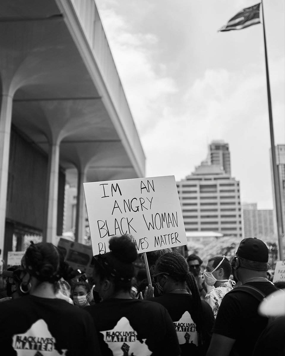 HNLBRONS's tweet photo. Expressions from Hawaii’s #BlackLivesMatter protest on June 6th, 2020. #Hawaii #BLM (3/3) https://t.co/Iwt1T7fyX1