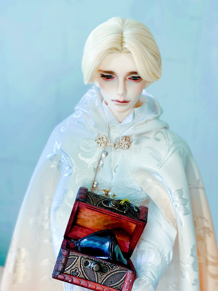 이쁜 퍼즐 조각을 모아 창조한 아름다운 청년
의상 망토 : 여한님 @YeoHan_BJD 
안구 : 찬란샵 <a href="/CHALLAN_bjd/">찬란.</a>