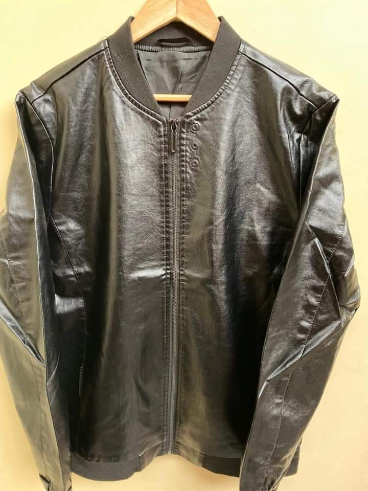 Davidkdaria's tweet photo. Don't forget to order for the leather jacket at only 45k . We have to defeat this coldness
0755953511 https://t.co/tVF5H88kq6