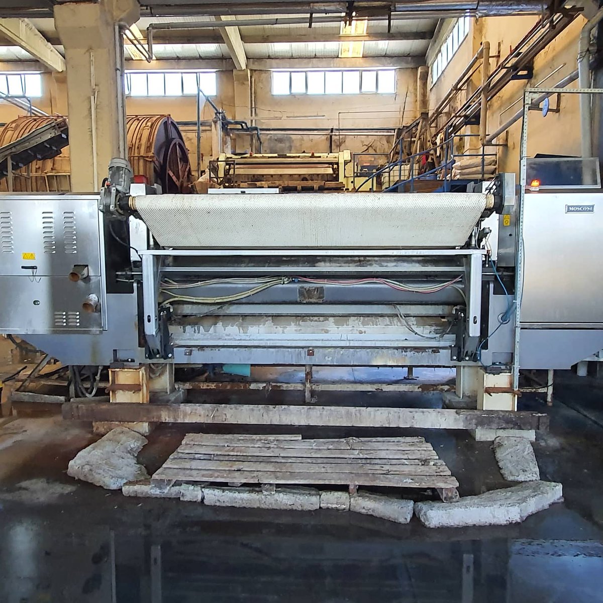 AbemTannery's tweet photo. For Sale Mosconi Super Zenit Spliting 3000 mm
#leather #leathermachines #tannery #tannerymachines #machines #machinery #innovation #industry #deri #tabakhane #leathertannerymachines https://t.co/8gFE0bkmaV