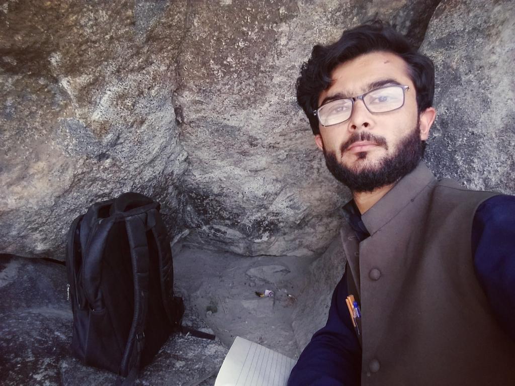 This cave is my Classroom right now.Students from Gilgit Baltistan are facing many difficulties now a days.no internet facilities in about 80% population.please stop this so called online classes
#SuspendOnlineExams_HEC
#onlineclasses 
#NoClassesNoFee