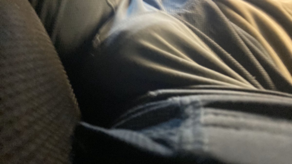 workbasetoo's tweet photo. Spy~
#underwear
#bulge
#sportshort https://t.co/KV9tCxBG0q