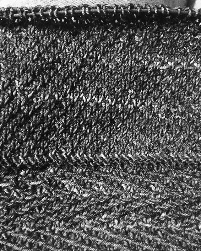 InsomniaKnits's tweet photo. TEXTURE 🖤 https://t.co/rft6830DwO #insomniaknitting https://t.co/6CLkkEpL5c