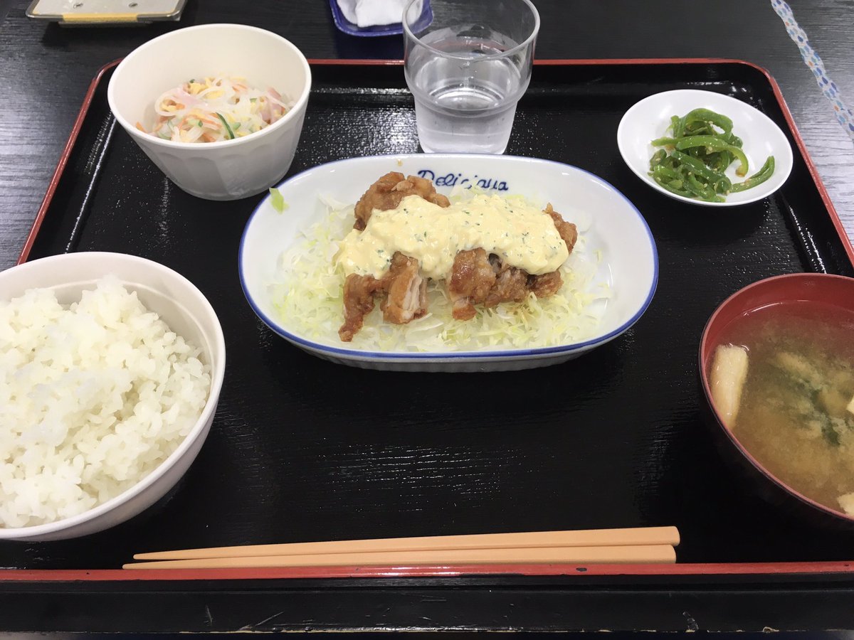 新潟地方総監部 On Twitter 昨日は市役所地下レストランひめさゆりで日替わりランチ 今日はアメヤ精肉店のカツ丼弁当 肉分豊富な毎日です 三条エール飯