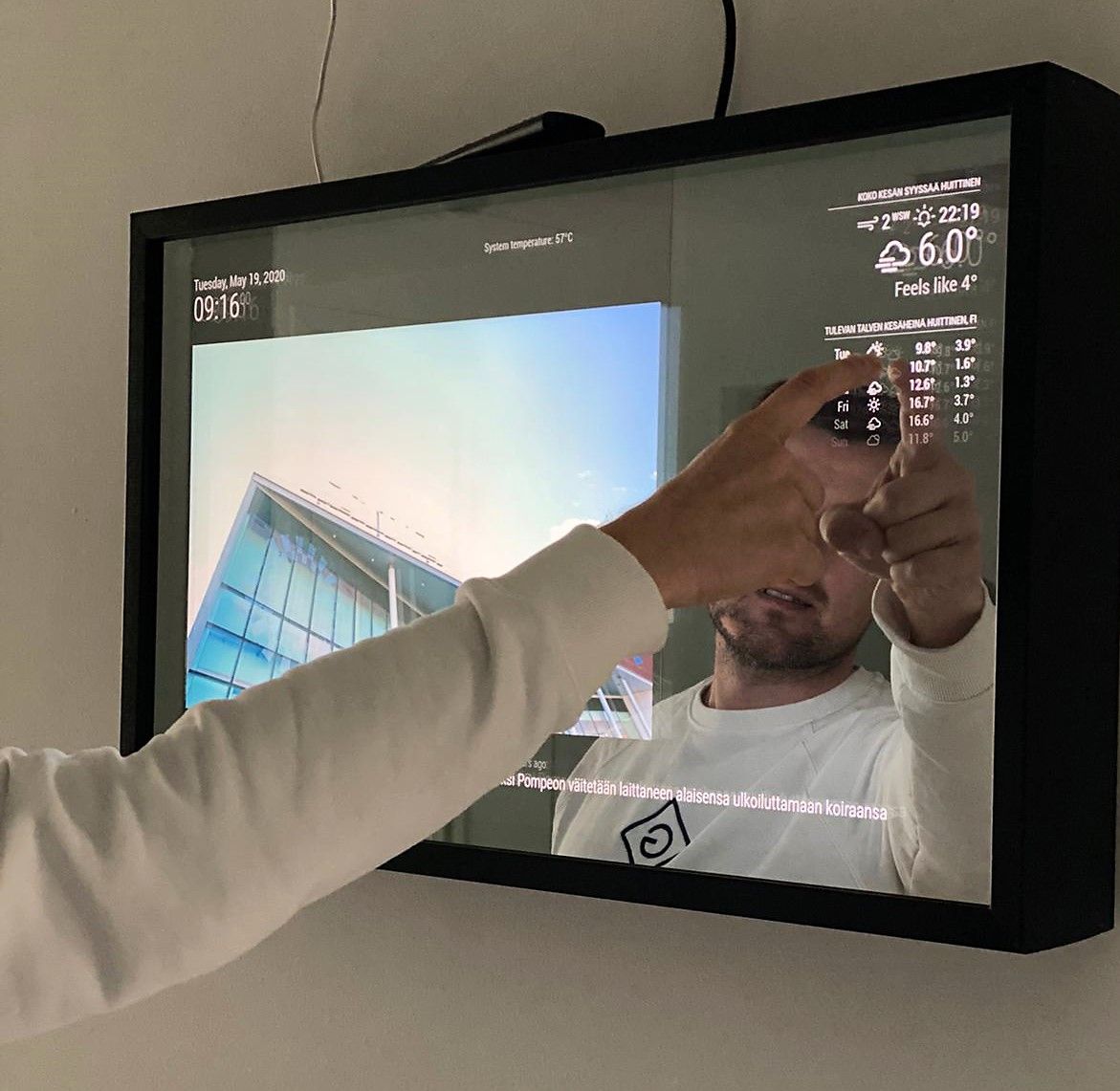 SeloyLive tweet media