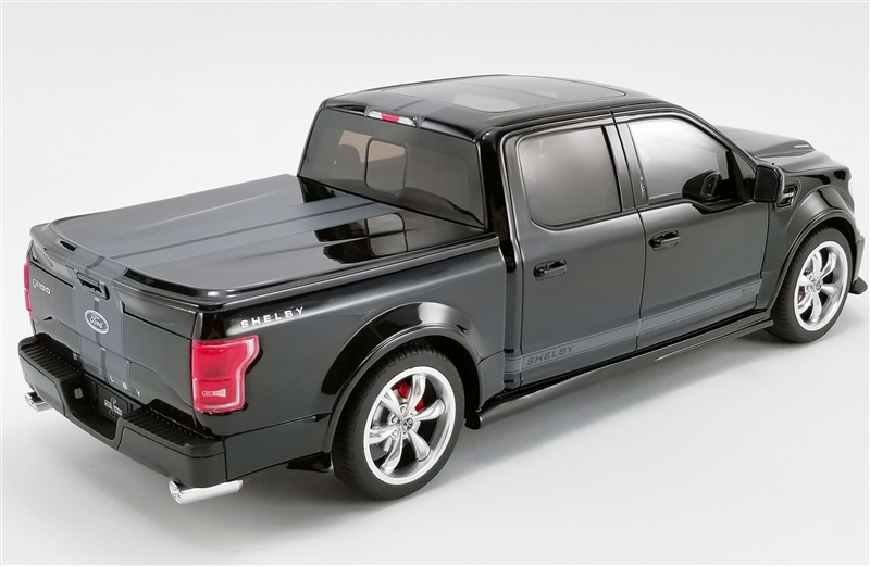 AutomovilMex's tweet photo. ¿No les alcanza para la #Ford #F150 #Shelby de $93,500 usd? Pues inviertan $150 usd en este extremadamente detallado modelo a escala 1:18 de resina de la camioneta modificada, de la que solo se realizarán 200 ejemplares 👌 #AEscalaAP #HobbyAP https://t.co/J4nnc1a0c2