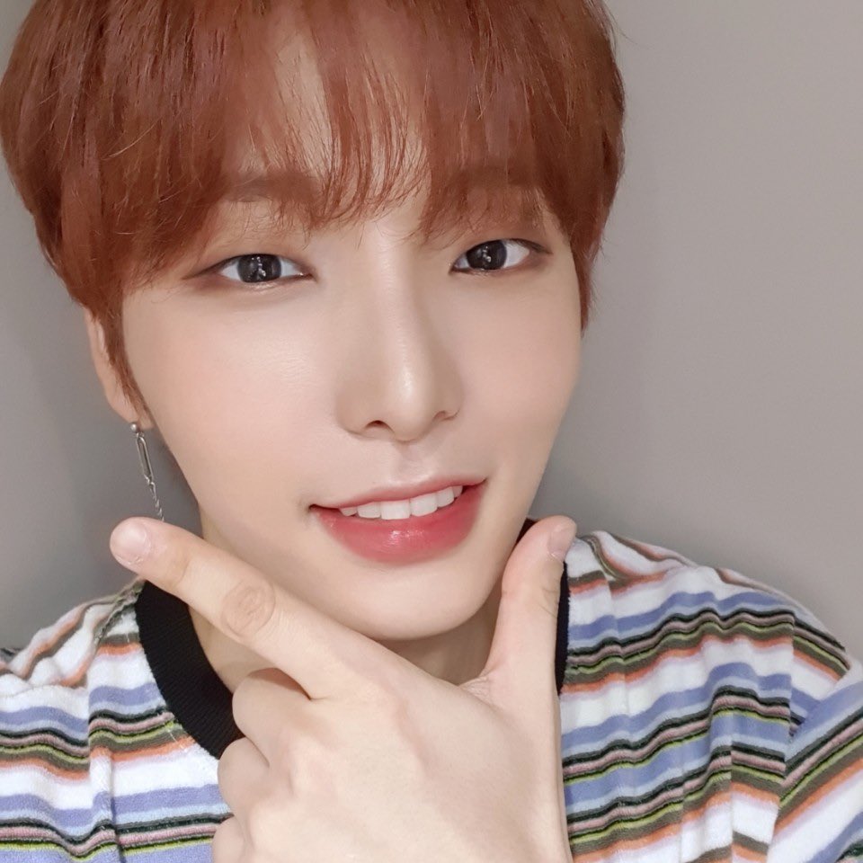 omnieuus's tweet photo. 【ONEUS 日本語訳】
[#ソホ] トゥム二達!! 美味しい服はなんでしょう?? https://t.co/JgpNh0l9RP