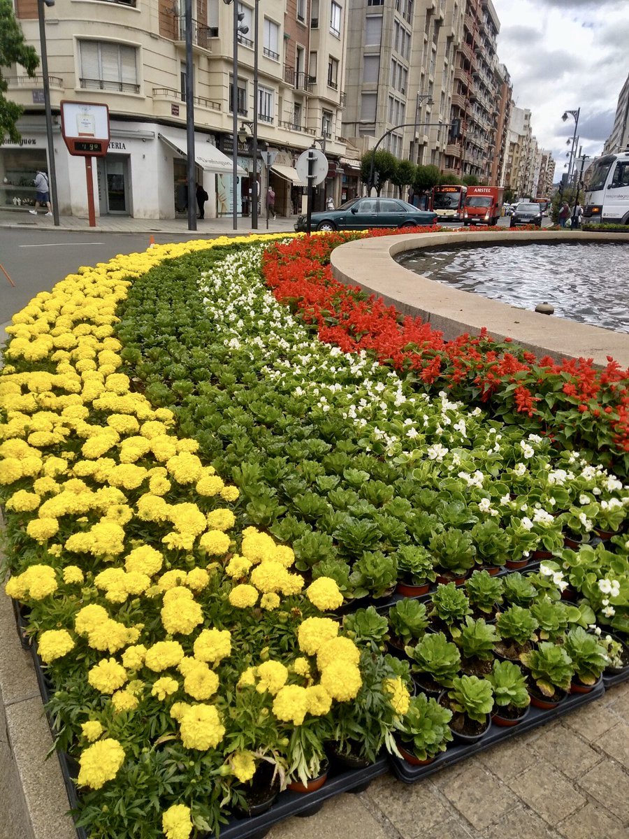 🔴⚪️🟢🟡
Cuatro colores, 
un mismo sentimiento.

9 de junio, ¡feliz #DíadeLaRioja!
